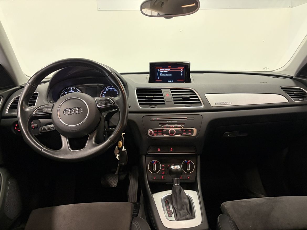 Audi Audi Q3 — bild 11