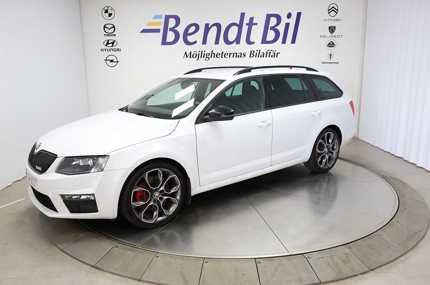 Bild 4 av Škoda Octavia Kombi RS Skoda 2.0 TSI 220hk | Dragkrok | 19" |