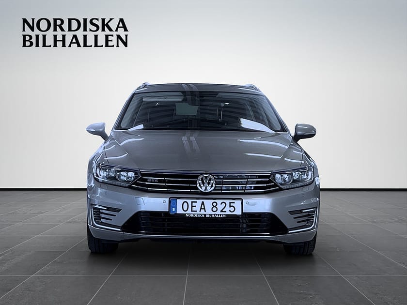 Bild 2 av Volkswagen Passat Variant GTE 1.4 TSI ACT Kamera Dragkrok Värmare