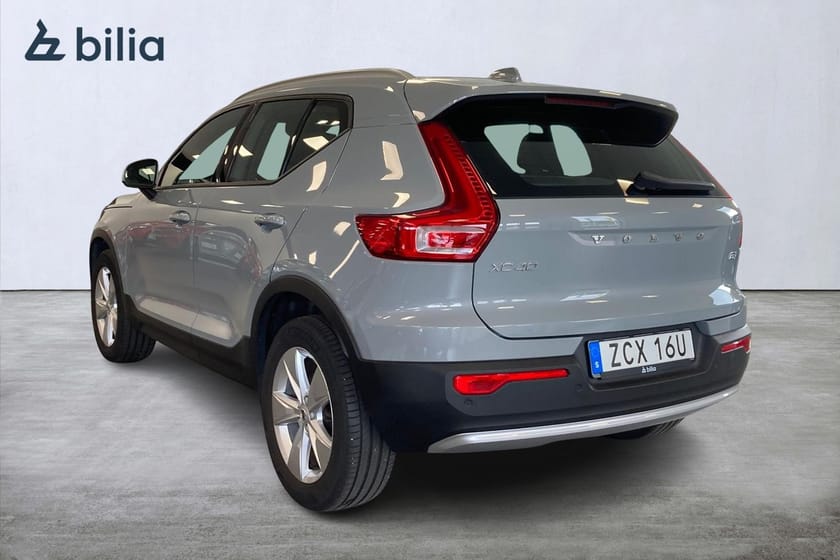 Bild 2 av Volvo XC40 B4 FWD Bensin Core | Navigation | Förarstöd