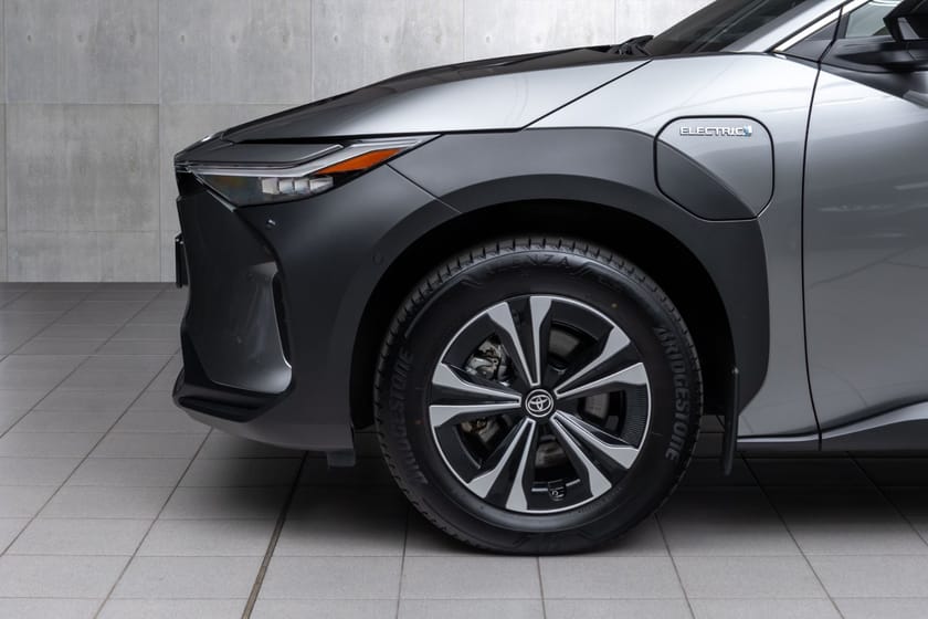 Bilde 3 av Toyota bZ4X AWD Executive