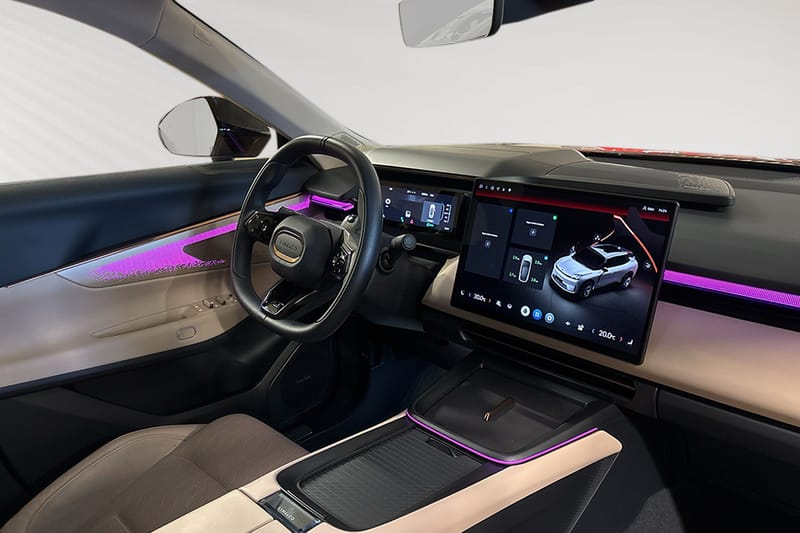 Lynk & Co 08 PHEV