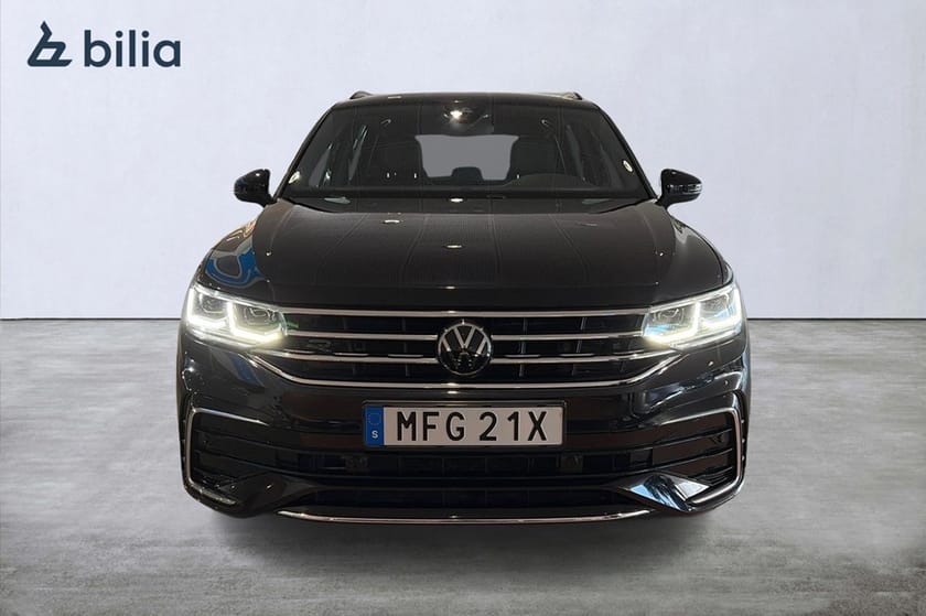 Bild 3 av Volkswagen Tiguan eHybrid R-Line El-Stolar Läderklädsel 245HK