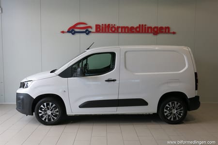 Peugeot Partner Utökad Last 1.5 BlueHDi Pro 130 hk 3 sit Drag Svensksåld