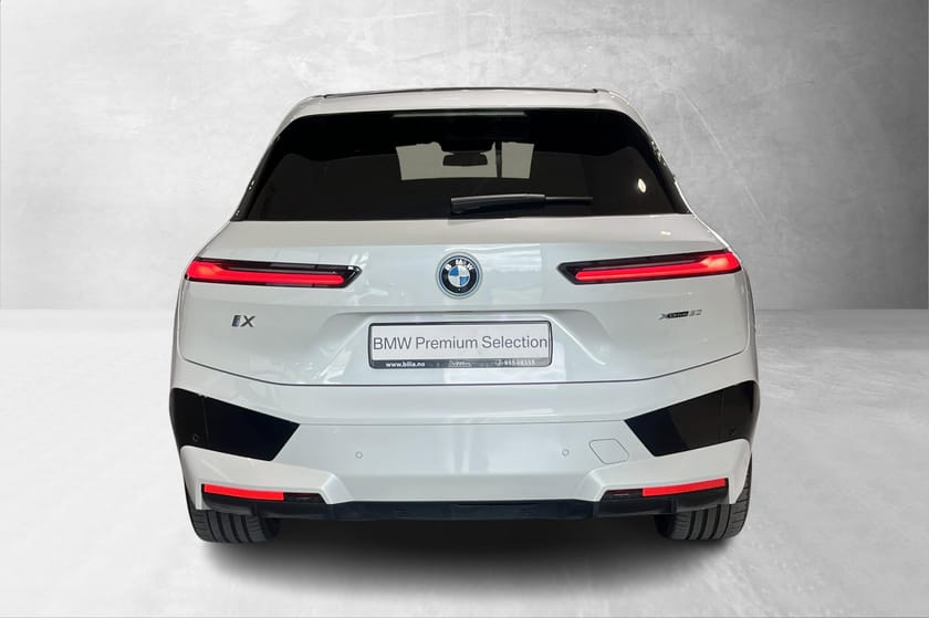 Bilde 3 av BMW iX xDrive50 FullyCharged,4hjuls,Luft,360,Lazer,22",Pano,SoftC.