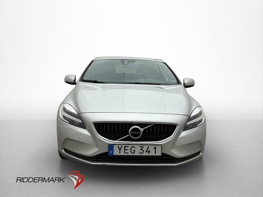 Bild 2 av Volvo V40 D2 122hk Momentum VOC Värmare Dragkrok Sensorer