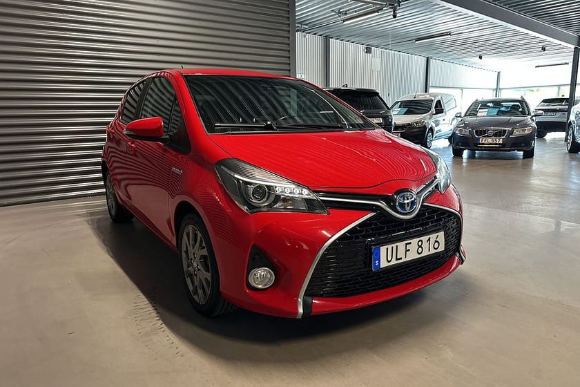 Bild 3 av Toyota Yaris Hybrid e-CVT Active Style Backkamera BT Eu6