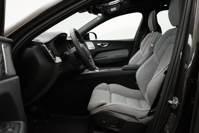 Bild 5 av Volvo XC60 Recharge T6 Plus Dark, Navigator, Taklucka, Parkeringskamera 360