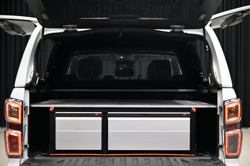 Bild 5 av Isuzu D-Max Crew Cab 163HK Automat|Kåpa|Inredd|Dubbelgolv|Frontbåge|Leasbar
