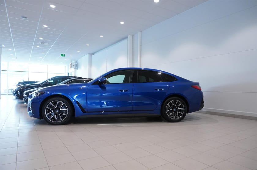 Bild 3 av BMW i4 eDrive40 Gran Coupé M Sport Active Ed Drag Aktiv Fartpilot