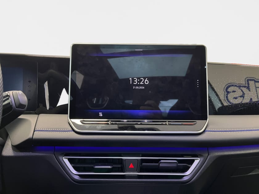 Bild 3 av Volkswagen Tiguan eHybrid 1.5 TSI 272hk Swe Edition *Panoglastak*