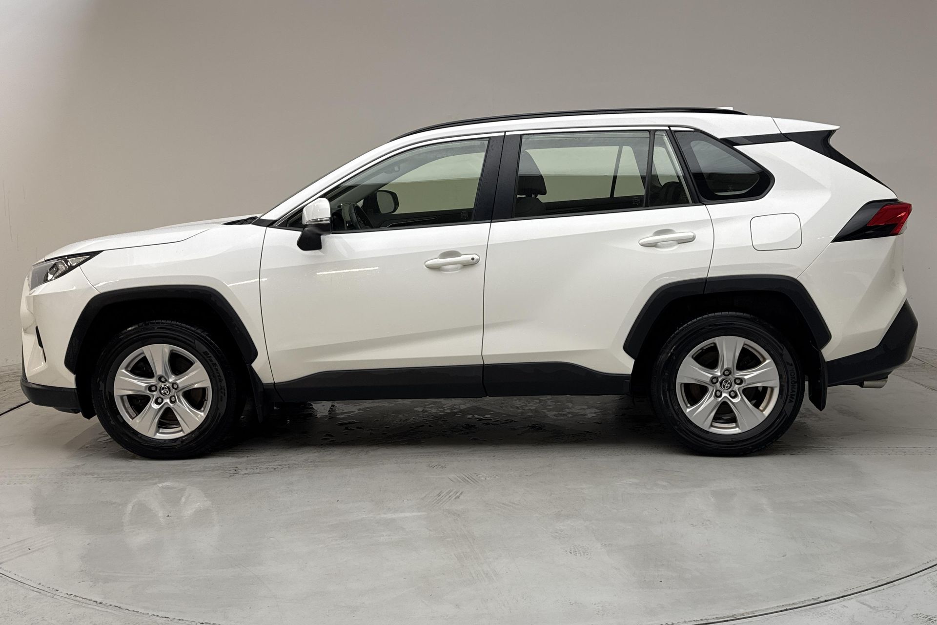 Toyota RAV4 Hybrid AWD-i 2022, bild 2/10