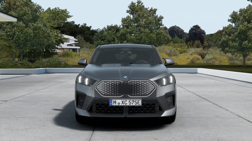 Bild 3 av BMW iX2 xDrive20 xDrive30 M Sport Pro Business Ed Drag HUD DA