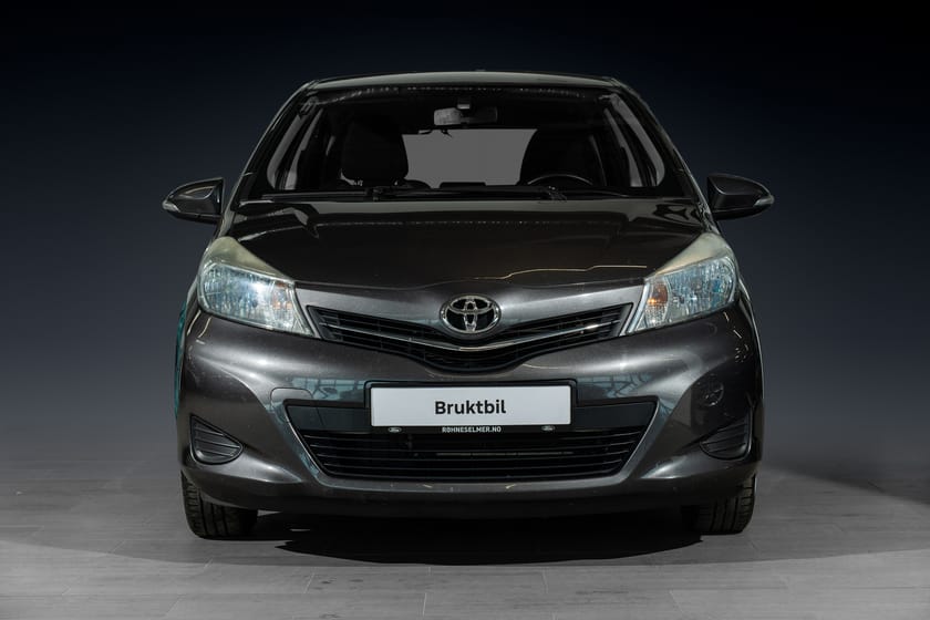 Bilde 3 av Toyota Yaris 5-dørs Lav KM! VVT Hengerfeste Ryggekamera Blåtann Navigasjon+