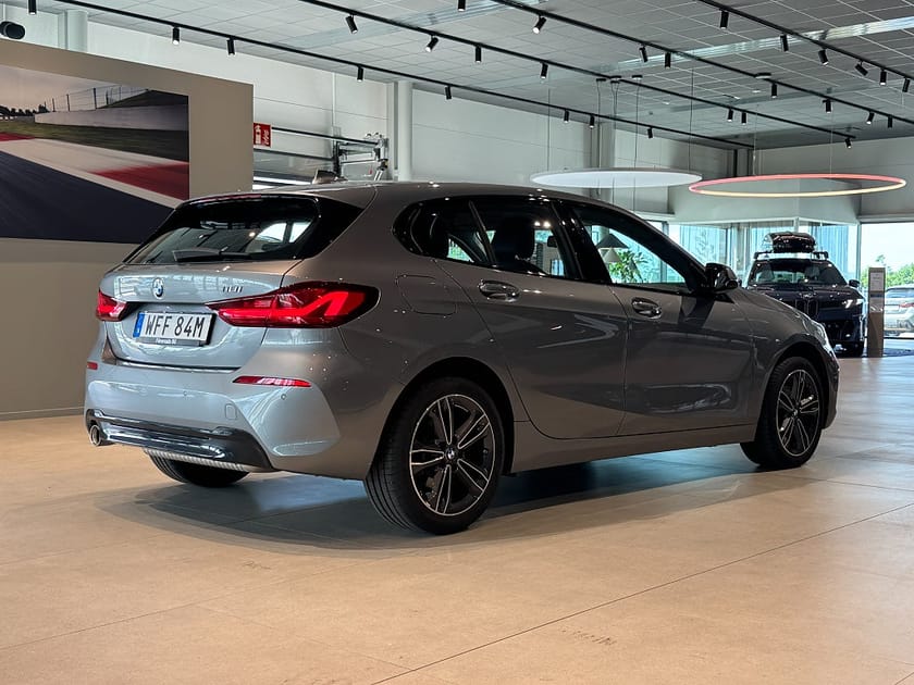 Bild 4 av BMW 118i Sportline Sportstolar PDC Bluetooth