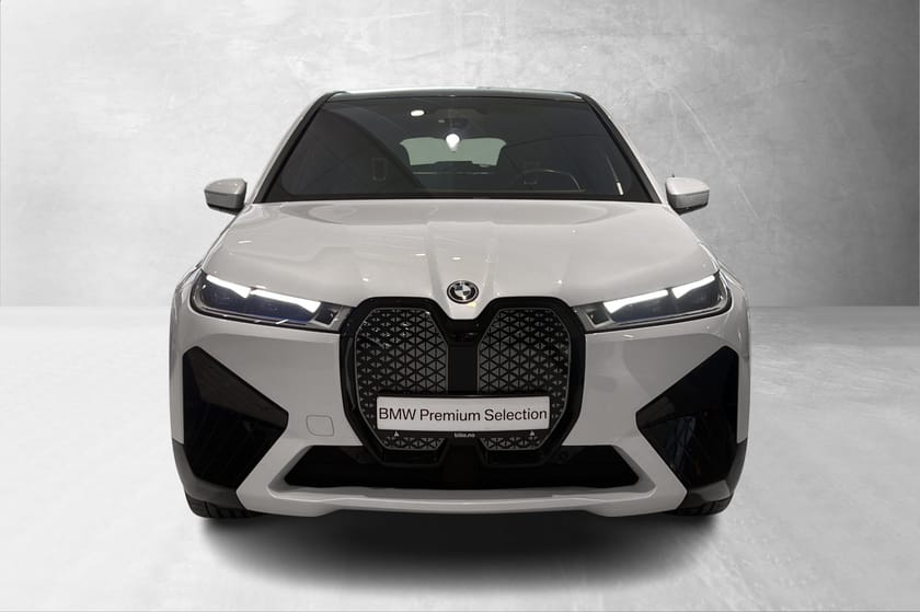 Bilde 2 av BMW iX xDrive50 FullyCharged,4hjuls,Luft,360,Lazer,22",Pano,SoftC.