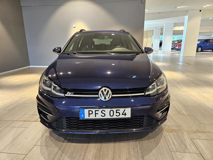 Bild 3 av Volkswagen Golf Sportscombi 1.5 TSI 150hk R-Line | Drag V-hjul Back-K