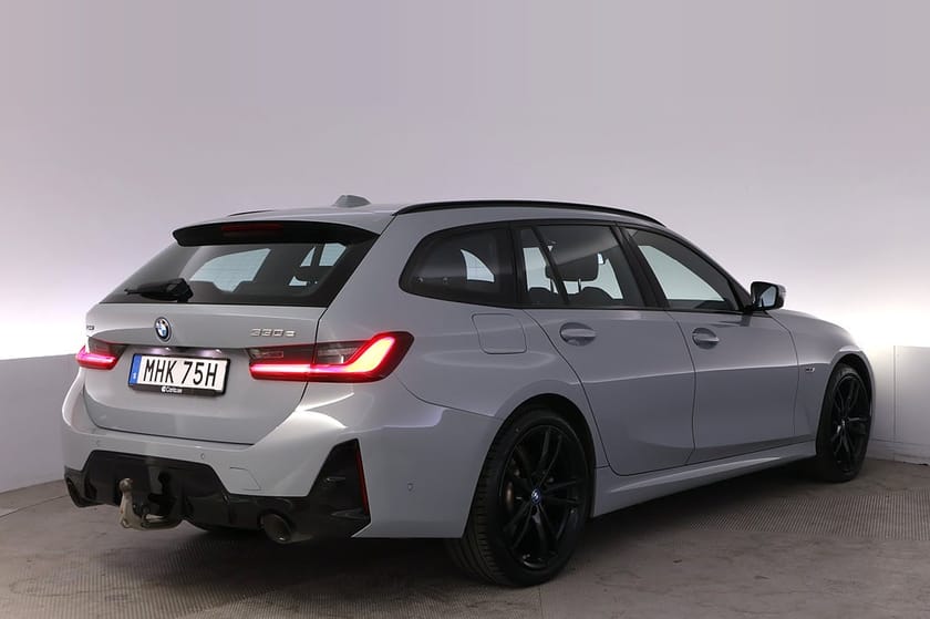 Bild 5 av BMW 330e xDrive Touring M-sport Pano HK Drag Kamera