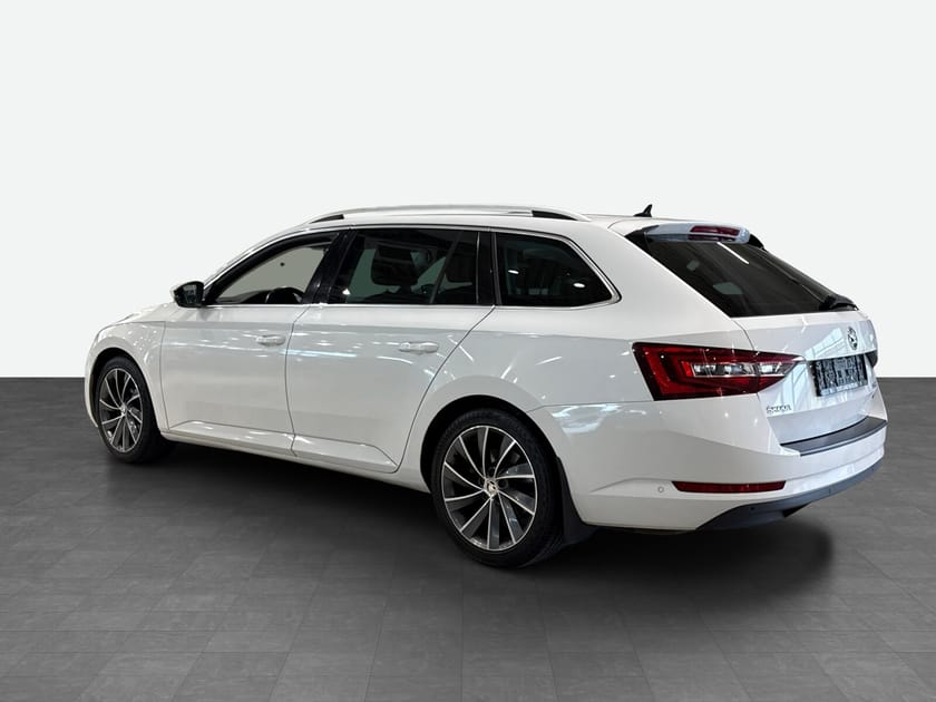Bilde 3 av Škoda Superb Stasjonsvogn Sup 3 stv l&k tdi 190 4x4 dsg
