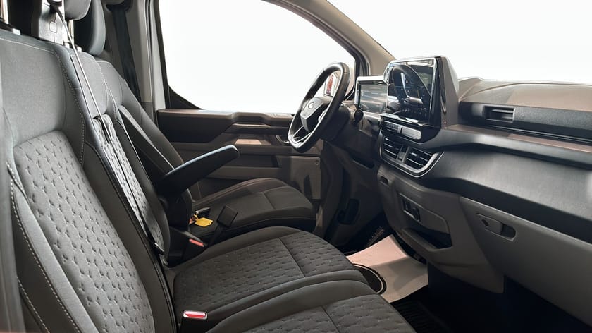 Bild 3 av Ford Tourneo Custom 340 Plug-in Hybrid Titanium 340L Phev Fwd