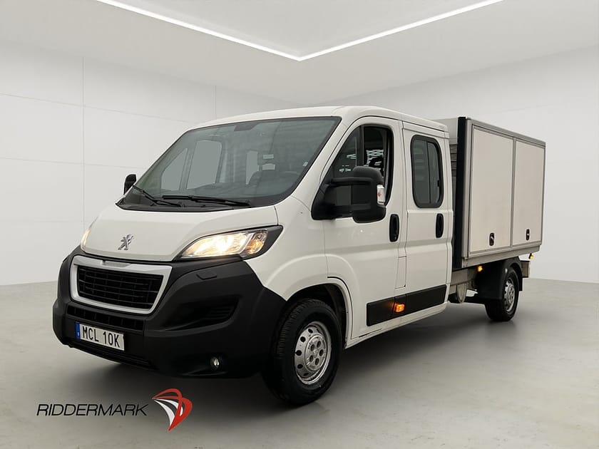 Bild 3 av Peugeot Boxer Chassi Cab Dubbelhytt FLAK Värmare Dragkrok 7-Sits Moms