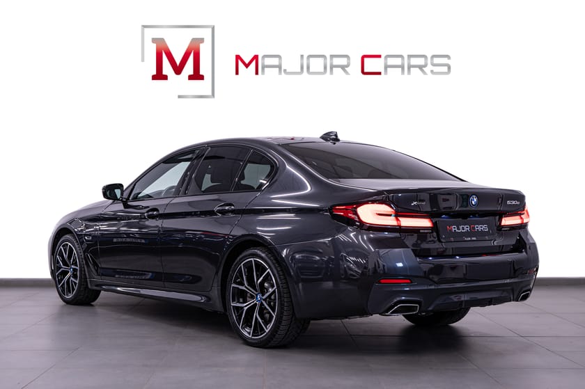 Bild 4 av BMW 530e xDrive Sedan M Sport Innovation H/K Komfstol HuD Drag 292hk