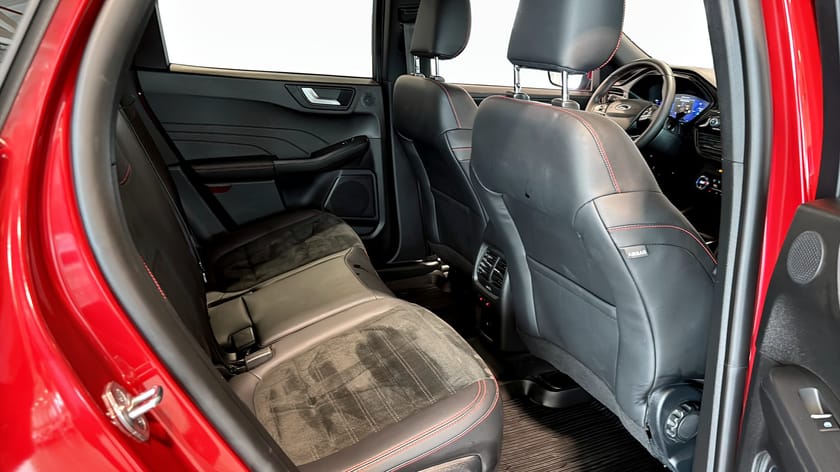 Bild 5 av Ford Kuga Plug-In Hybrid ST-Line X PHEV / Drag / B&O