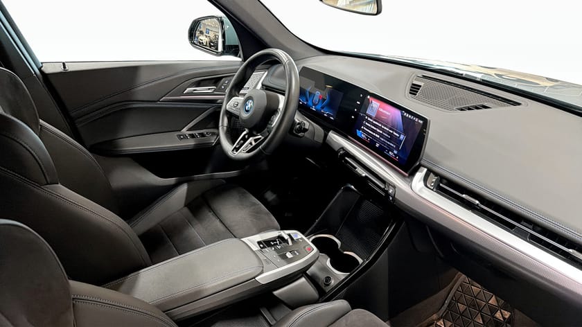 Bild 3 av BMW iX1 xDrive30 M Sport H/K Rattvärme