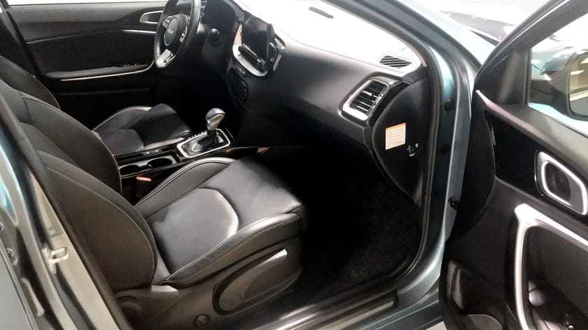Bild 3 av Kia Ceed Sportswagon Plug-in Hybrid SW PHEV ADVANCE PLUS Pano Skinn Kamera Navi 3,95% räntekampanj