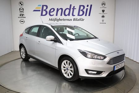 Ford Focus Titanium | 1 Ägare | 360:- Årsskatt | Apple Carplay