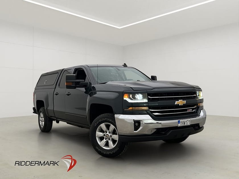 Bild 3 av Chevrolet Silverado 1500 Dubbelhytt Z71 5.3 4WD Drag BOSE B-Kamera CARPLAY