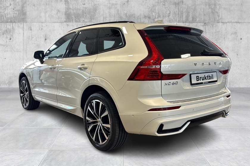 Bilde 3 av Volvo XC60 T8 Ultimate AWD Krok/H&K/360°/Panorama/HUD ++