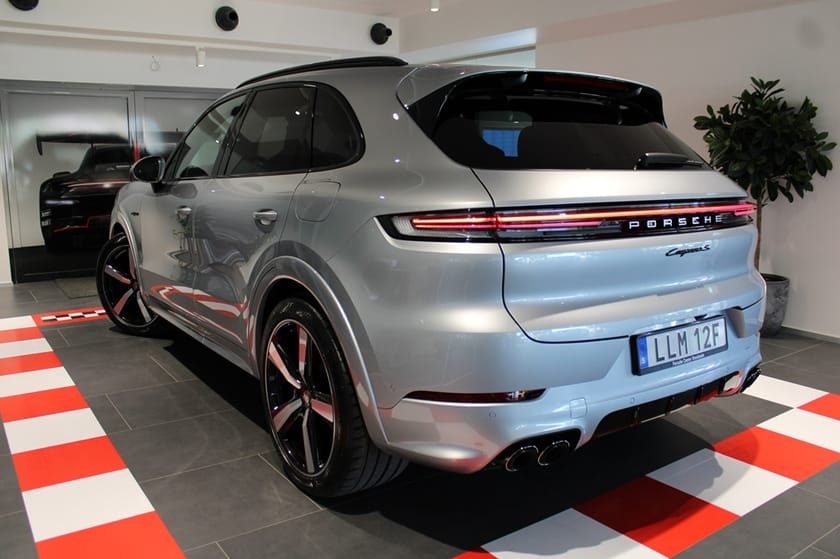 Bild 2 av Porsche Cayenne S E-Hybrid 