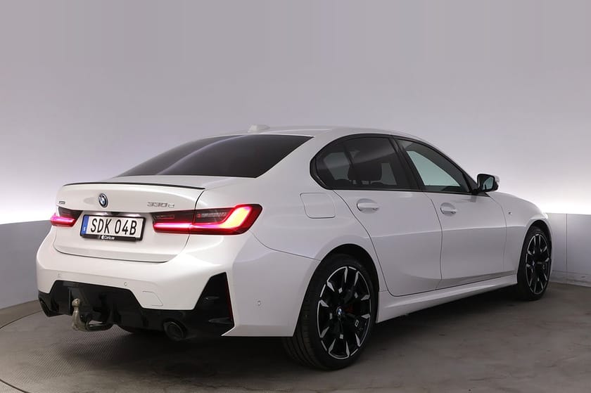 Bild 5 av BMW 330e xDrive Sedan M Sport Pro Pano Elstol HK Drag 360