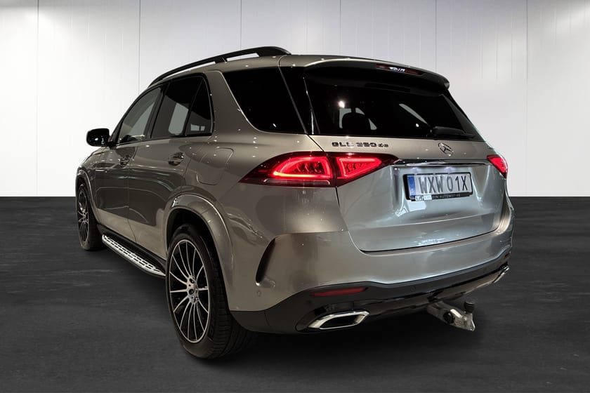Bild 3 av Mercedes-Benz GLE 350 de 4MATIC 350de AMG-Night Premium+ Drag Panorama