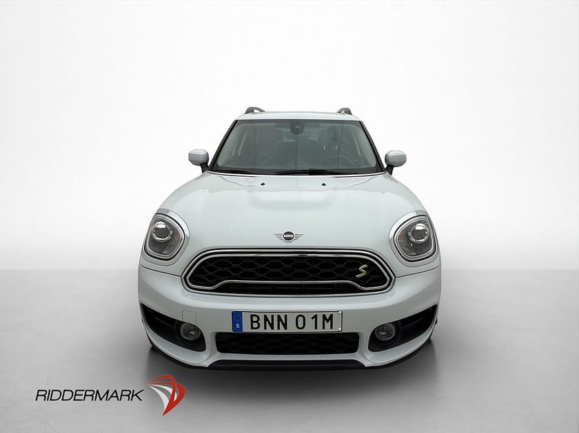 Bild 2 av MINI Countryman Cooper SE ALL4 224hk Salt-II Navi Skinn