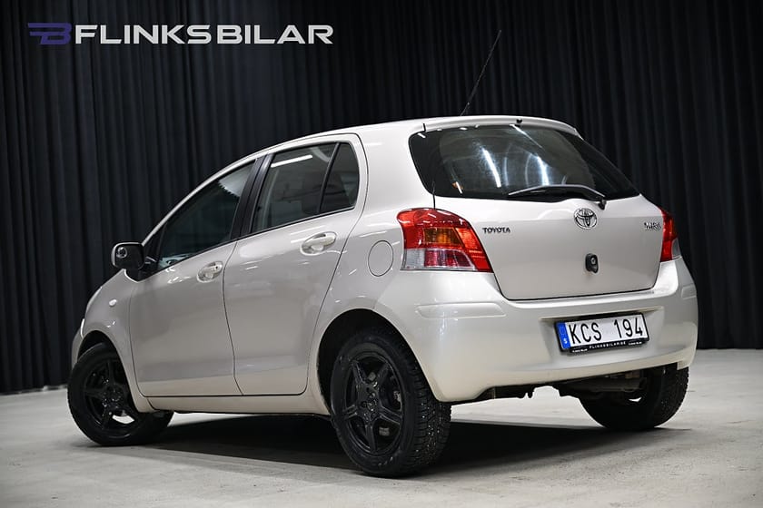 Bild 4 av Toyota Yaris 1.33 101HK Automat|Kamkedja|5dr