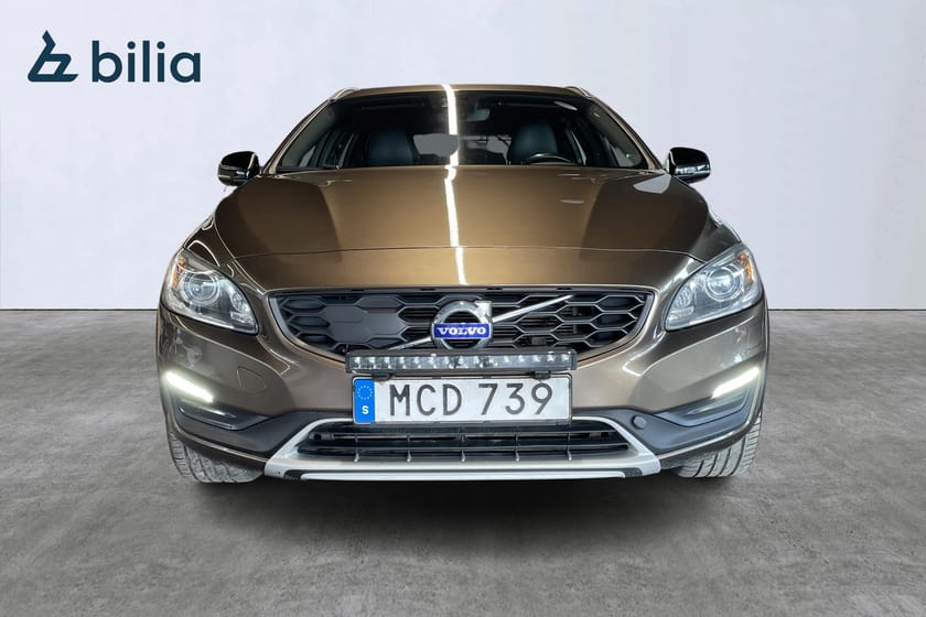Bild 2 av Volvo V60 Cross Country Summum/AWD/V-Hjul/Dragkrok/Nyservad/Ledramp