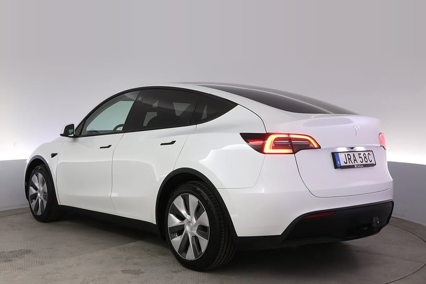 Bild 4 av Tesla Model Y Standard Range RWD Drag Autopilot Pano V-hjul