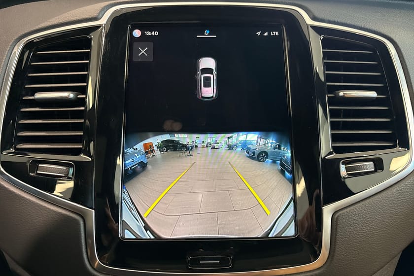 Bild 4 av Volvo XC90 7-seater Recharge T8 Ultimate Bright Drag Pano HUD Massage
