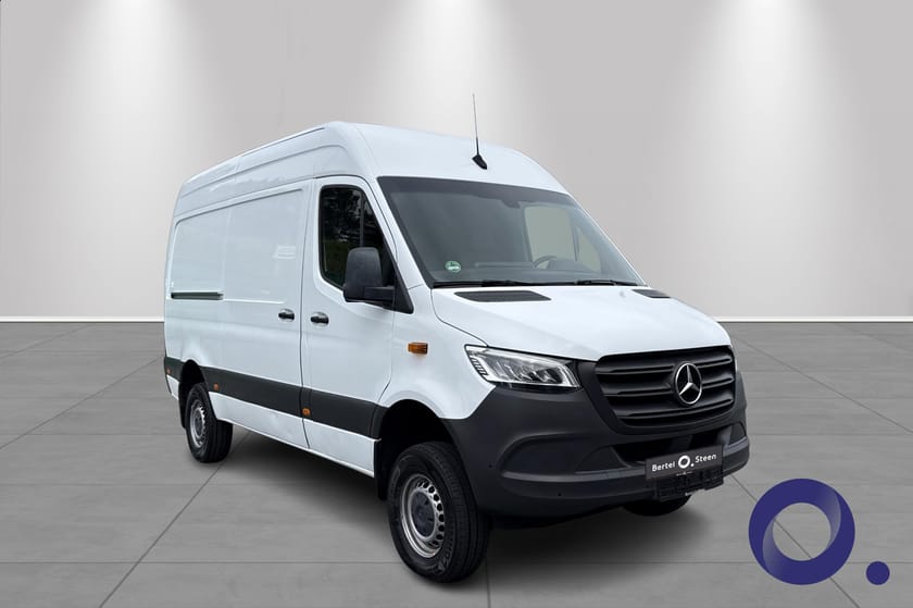 Bilde 3 av Mercedes-Benz Sprinter 319 CDI 4x4 Panel Van 4X4, HENGERFESTE, SKAP, RYGGEKAMERA