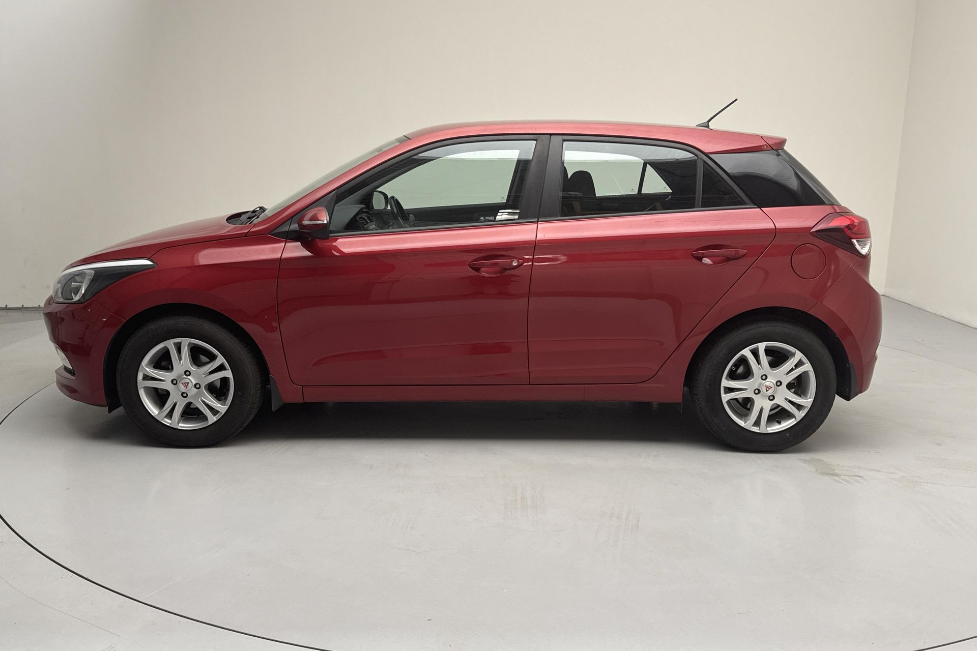 Hyundai i20 1.2 2018, bild 2/10