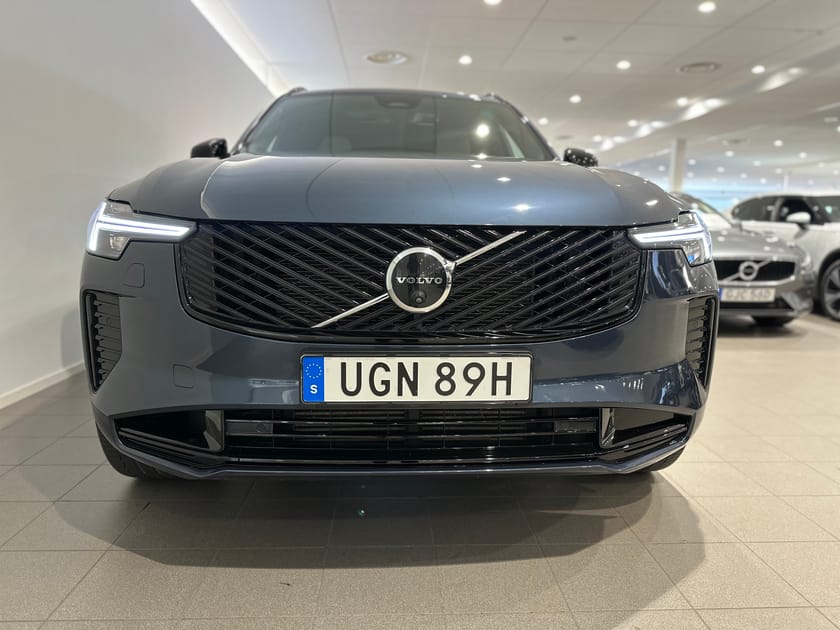 Bild 2 av Volvo XC90 II T8 Ultra Dark / 360 kamera / Panoramatak / Dragkrok / 10 000kr tillbehör /