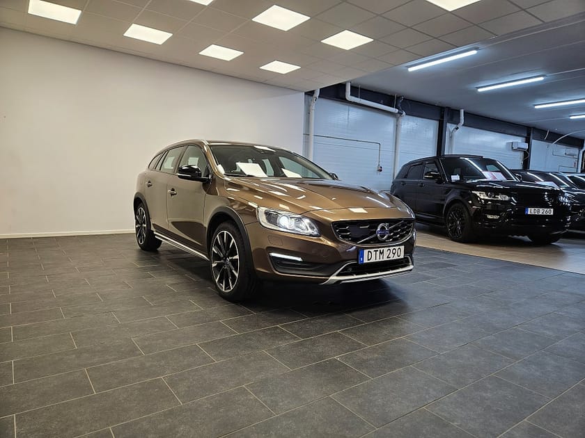 Bild 5 av Volvo V60 Cross Country D3 150hk Geartronic Classic Summum Läder Navi PDC Drag