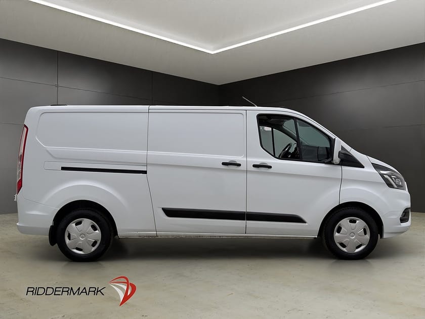 Bild 2 av Ford Transit Custom 300 transit-custom L2 Ny-Kamrem Värm Drag B-Kam 2xDörr Moms