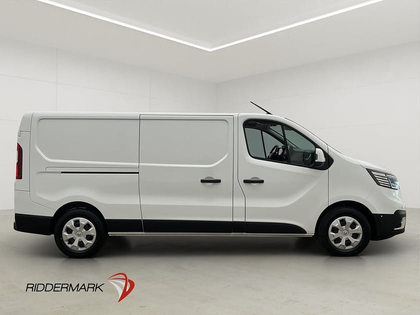 Bild 2 av Renault Trafic Skåpbil L2 Kamera 3-Sits LED Farthållare CARPLAY Moms