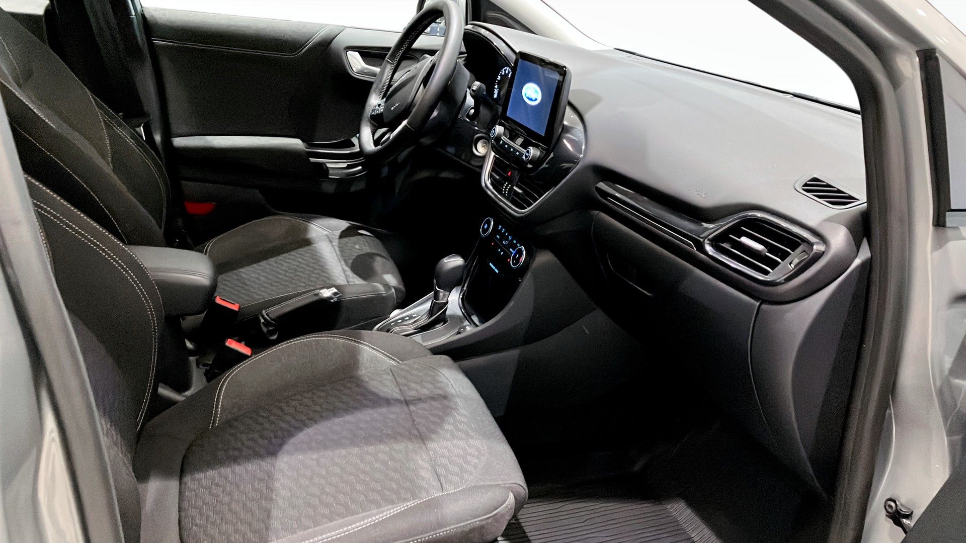 Ford Puma 1.0 EcoBoost Hybrid 2024, bild 3/22