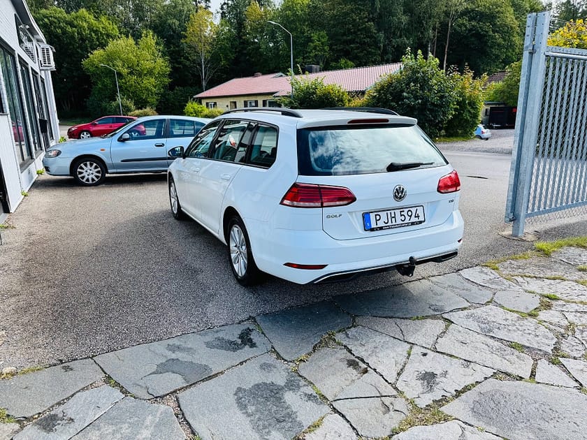 Bild 4 av Volkswagen Golf Sportscombi 1.0 TSI 110HK BMT / DRAG / BACKKAMERA
