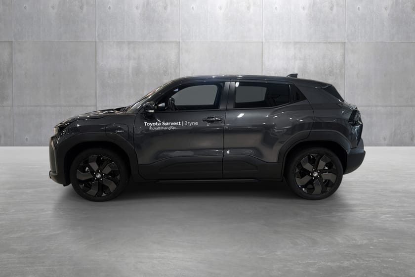Bilde 2 av Toyota Urban Cruiser SUV 61 kWh AWD Automatgir Executive