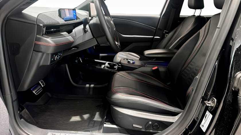 Bild 5 av Ford Mustang Mach-E Standard Range AWD TEKNIKPAKET